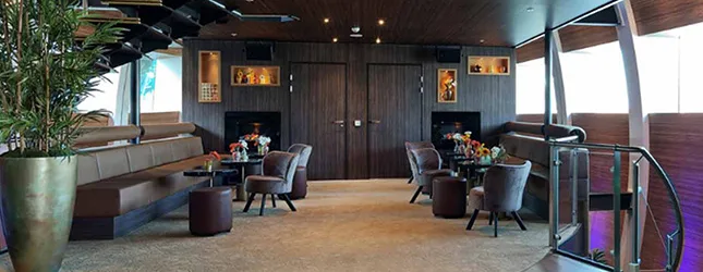 Blue Rhapsody Innenansicht Flur